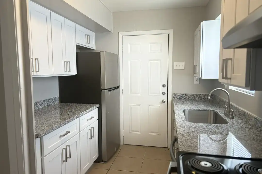 1302 Waldron Rd unit 102 - View 2