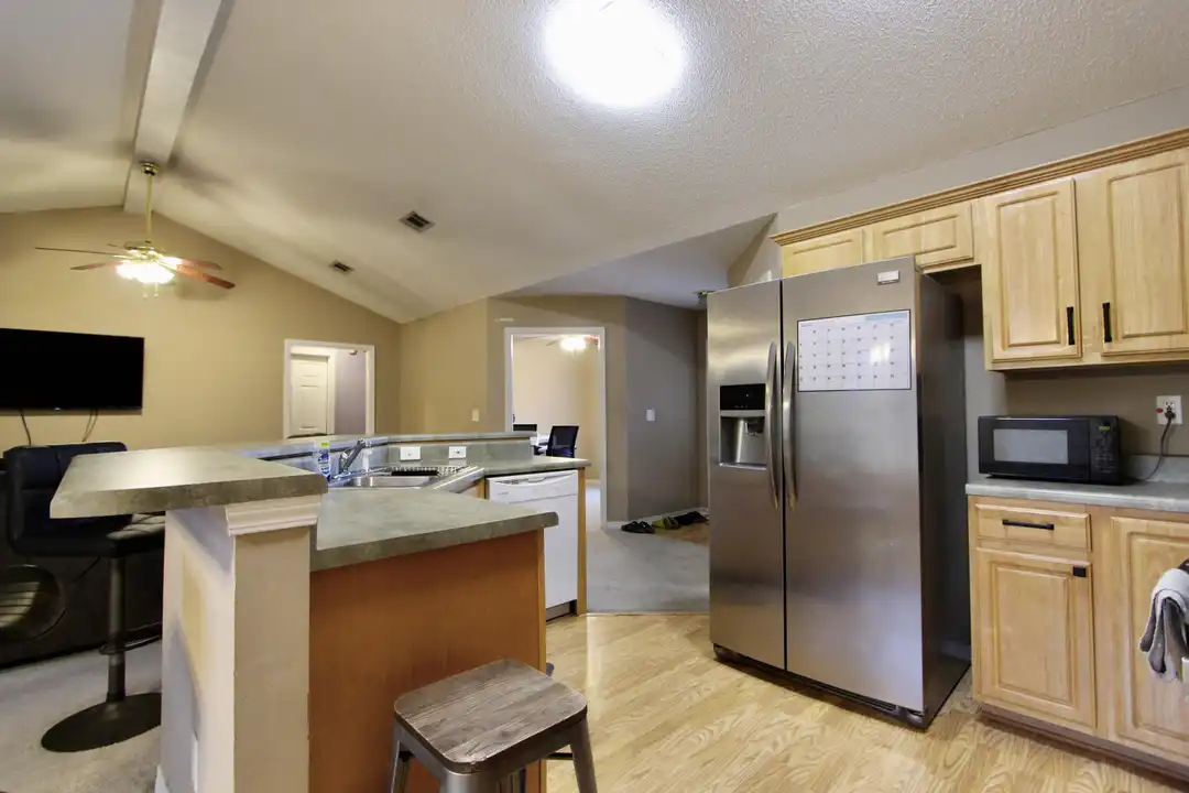 220 Tiffot Ct - View 6