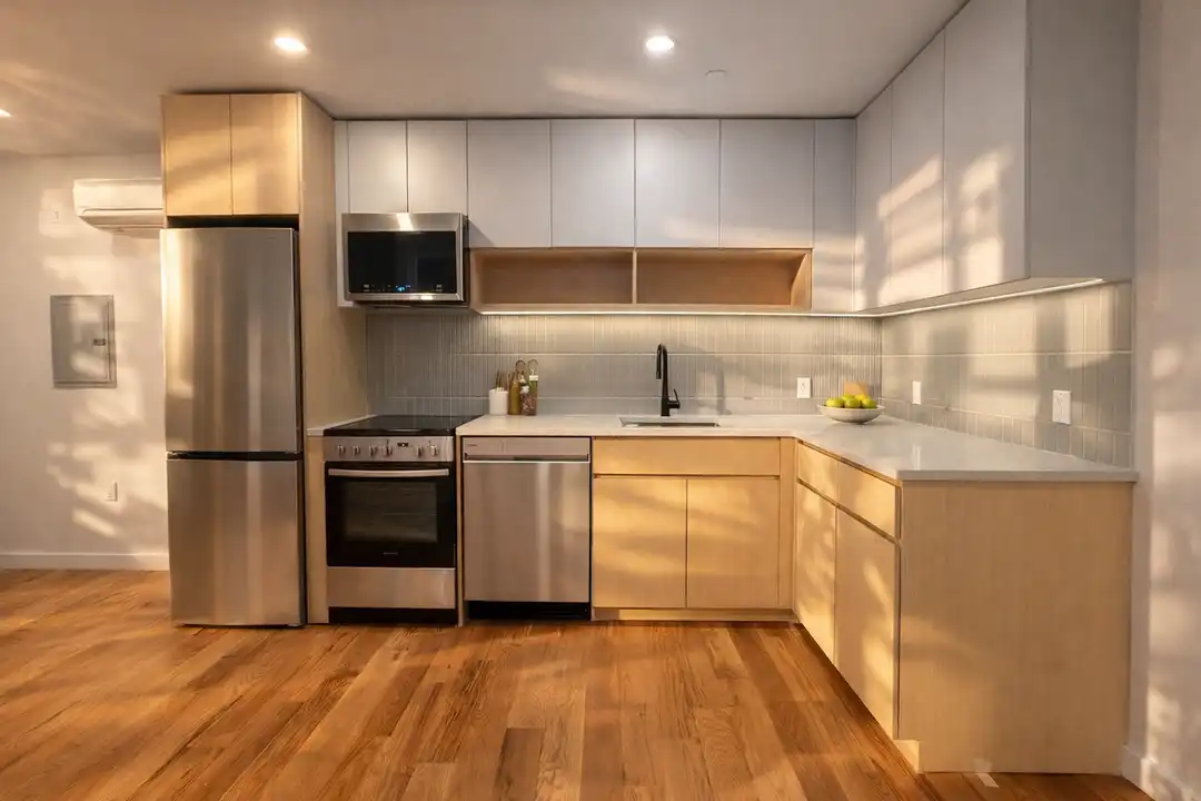 House in New York, Hudson Heights, Manhattan - More