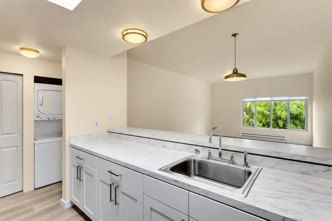 4468 Linden Ave N unit Unit 204 - View 2