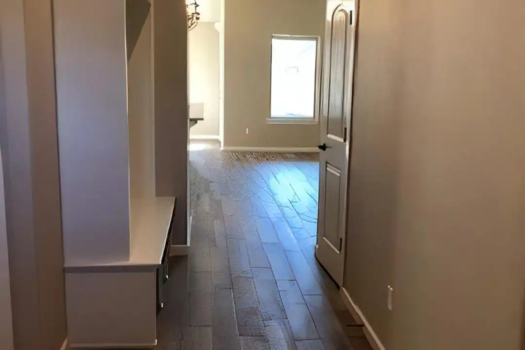 9117 NW 124th St - View 3