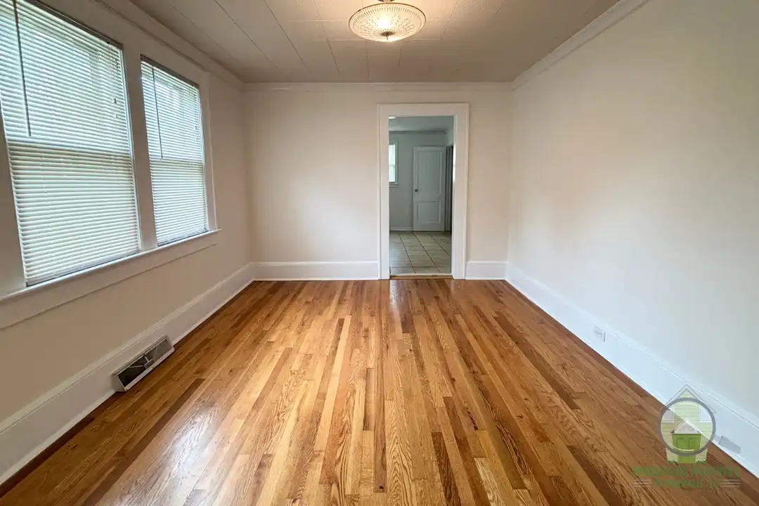 106 Princeton Ave - View 4