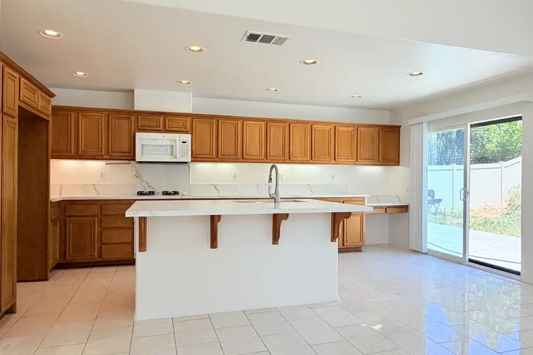 28330 Linda Vista St - View 6