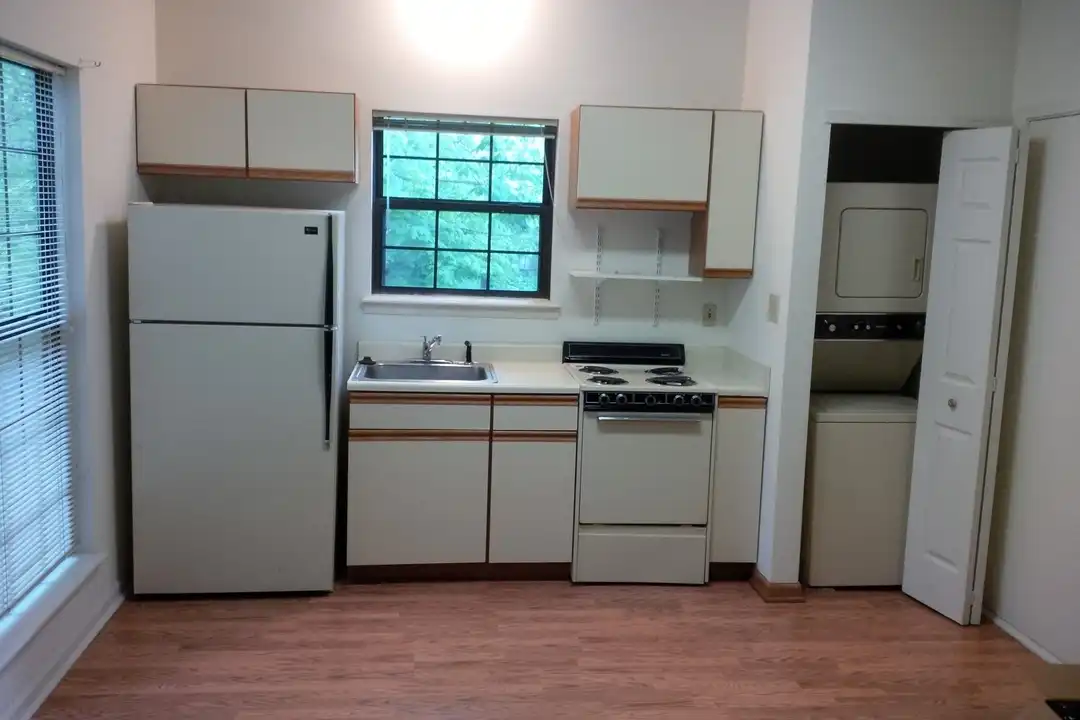 1776 E 106th St - View 2