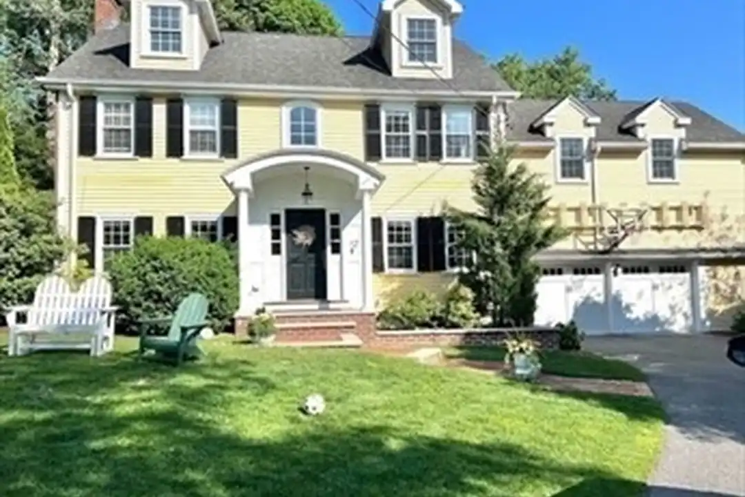 12 Kilburn Rd unit 12 – photo 1 of 27