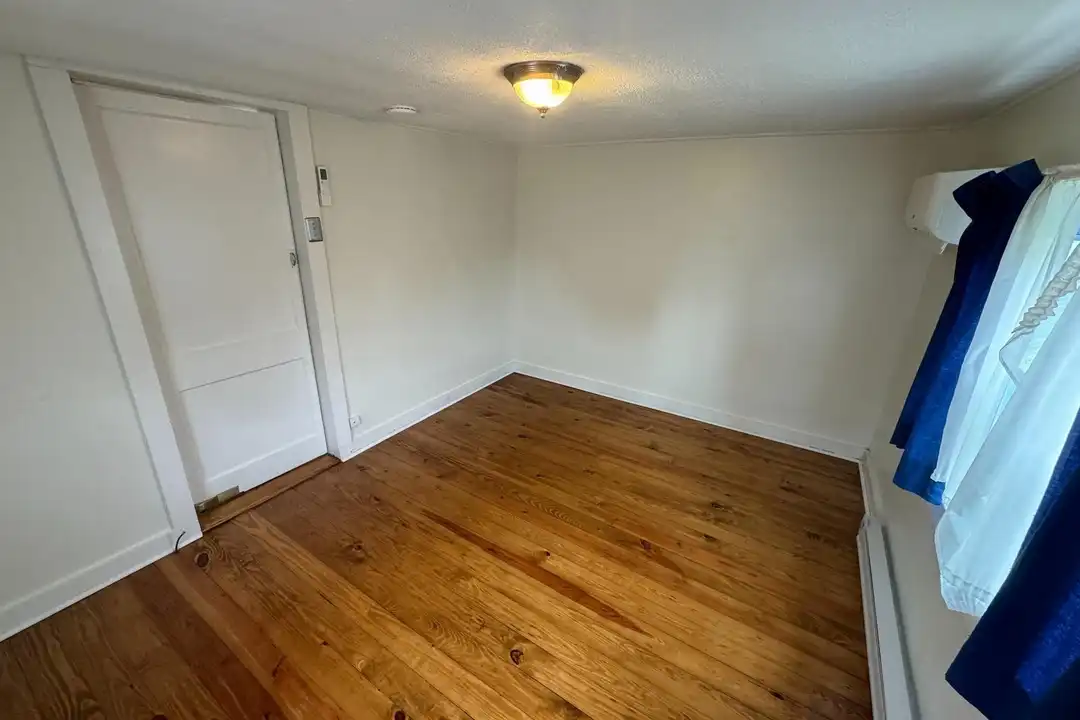 430 W High St - View 3
