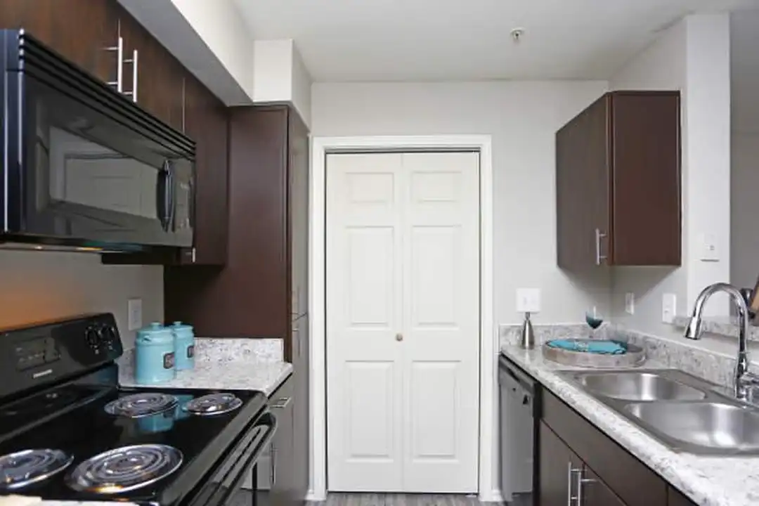 1531 State Hwy 121 unit # 1552 - View 2