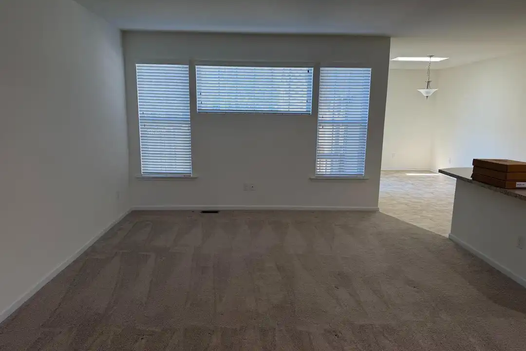 280 N Bayberry Pkwy - View 5