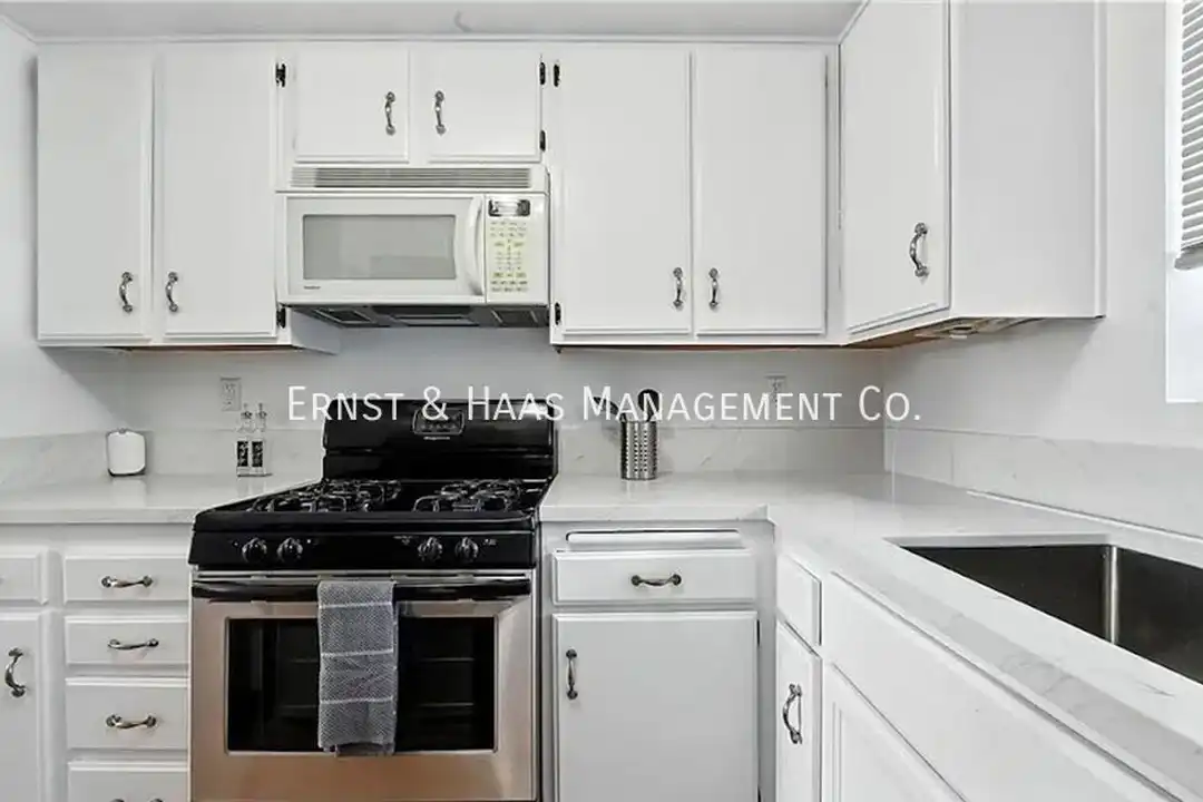 955 E 3rd St - View 6