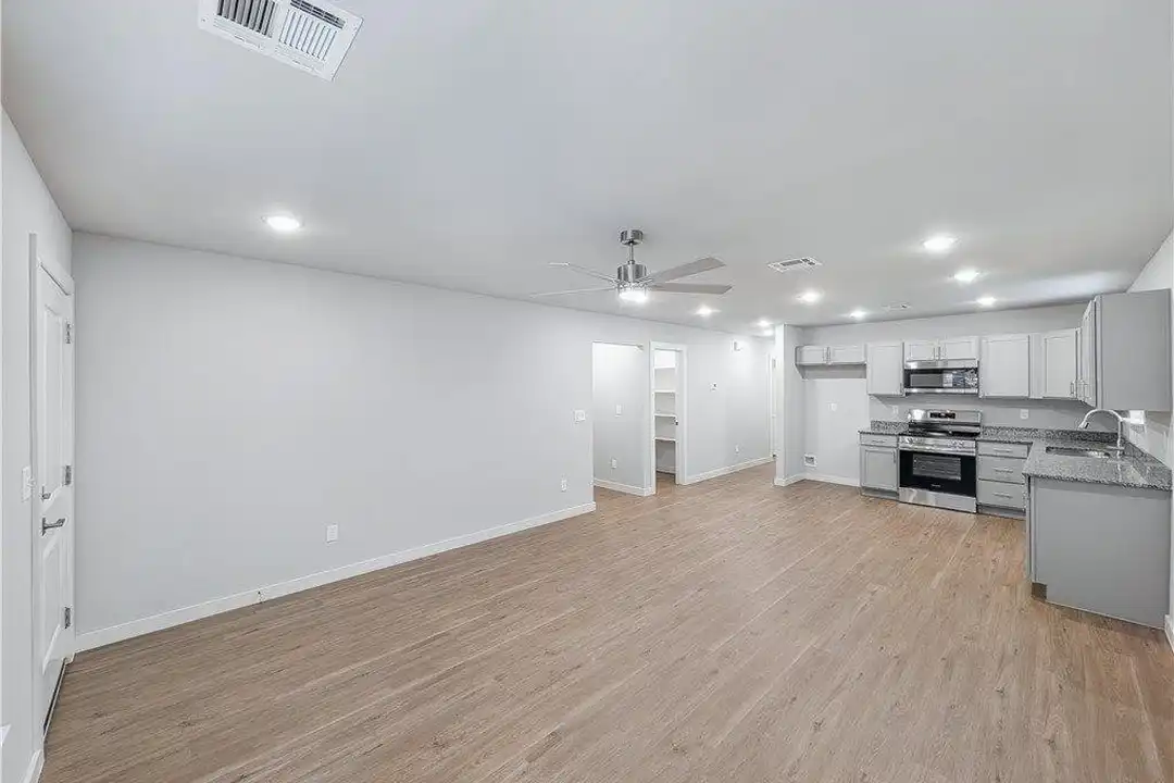 6311 NW Kathleen St - View 3