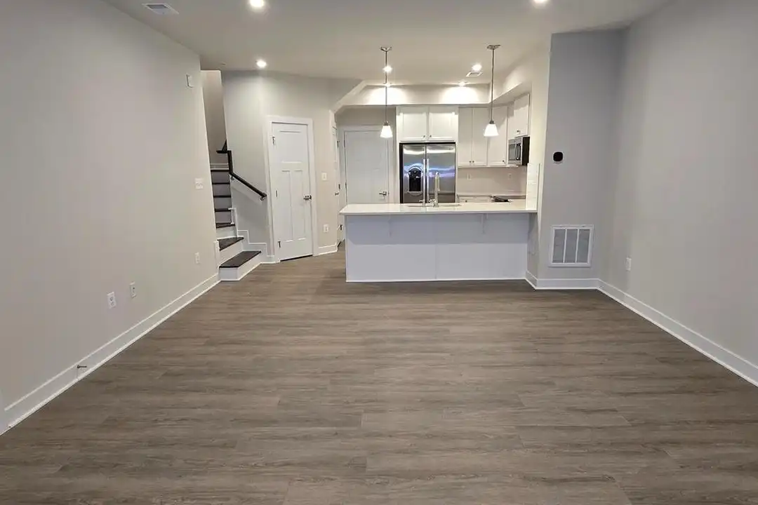 2542 -A Verona Pl - View 3