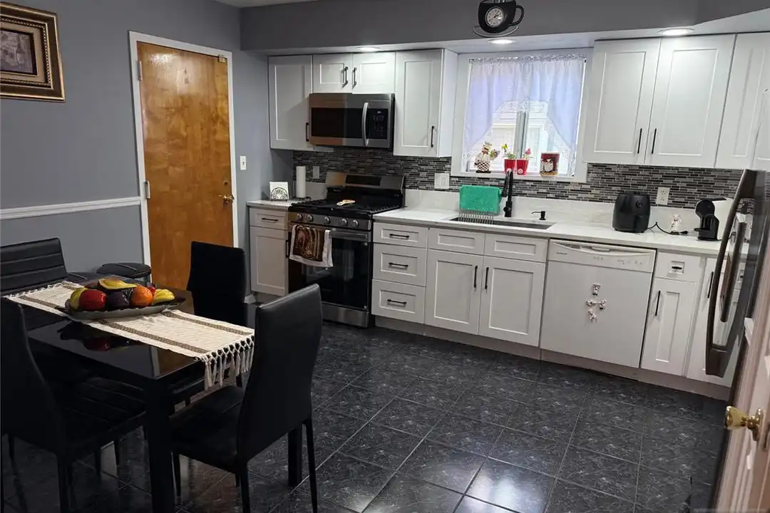 16 Wilson Ave - View 3