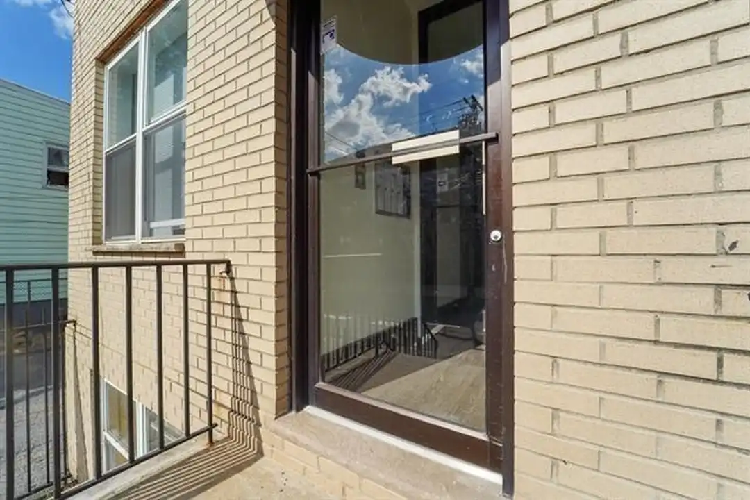514 4th St unit 3 - View 3