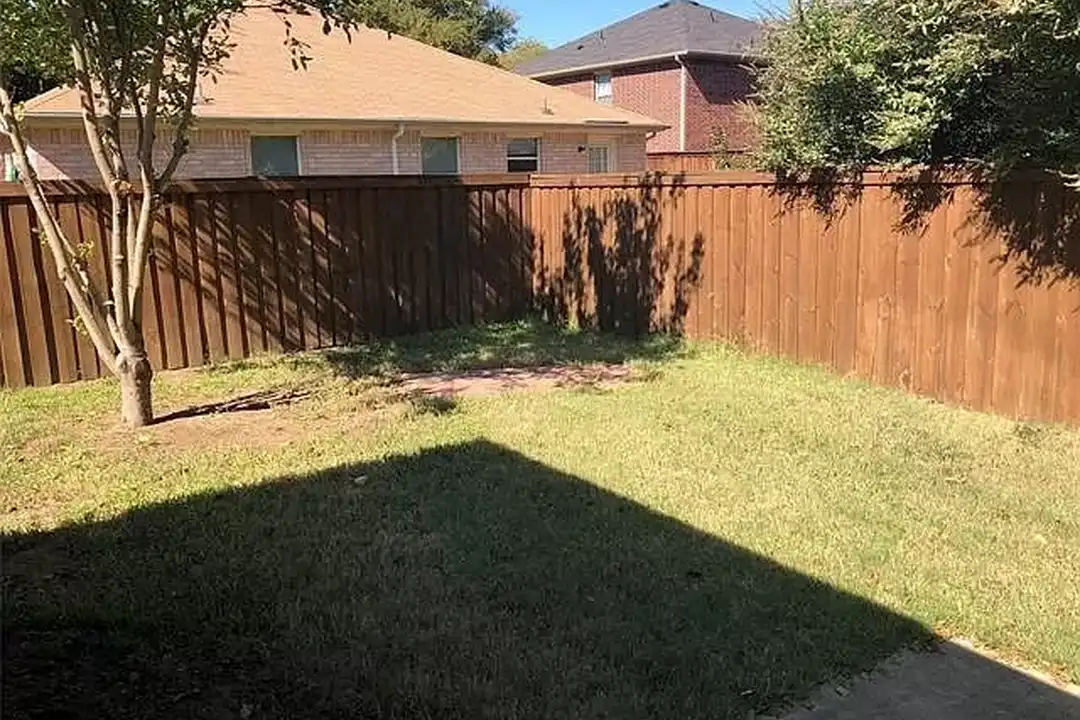 601 Carol Way - View 3