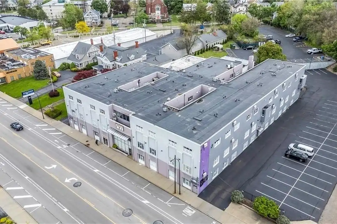 797 E Market St #203 – photo 1