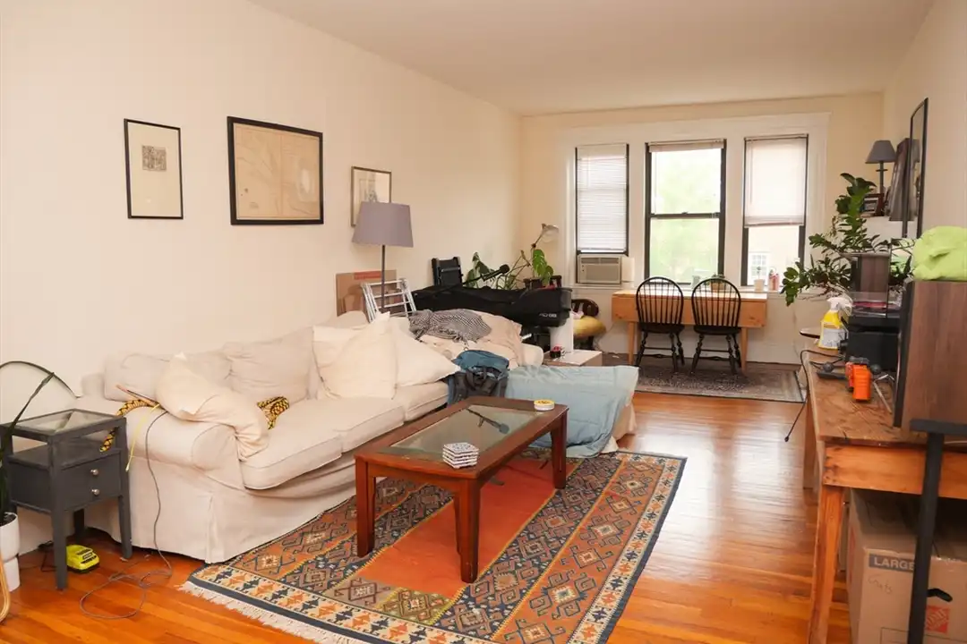 229 St Paul St unit 5 - View 4