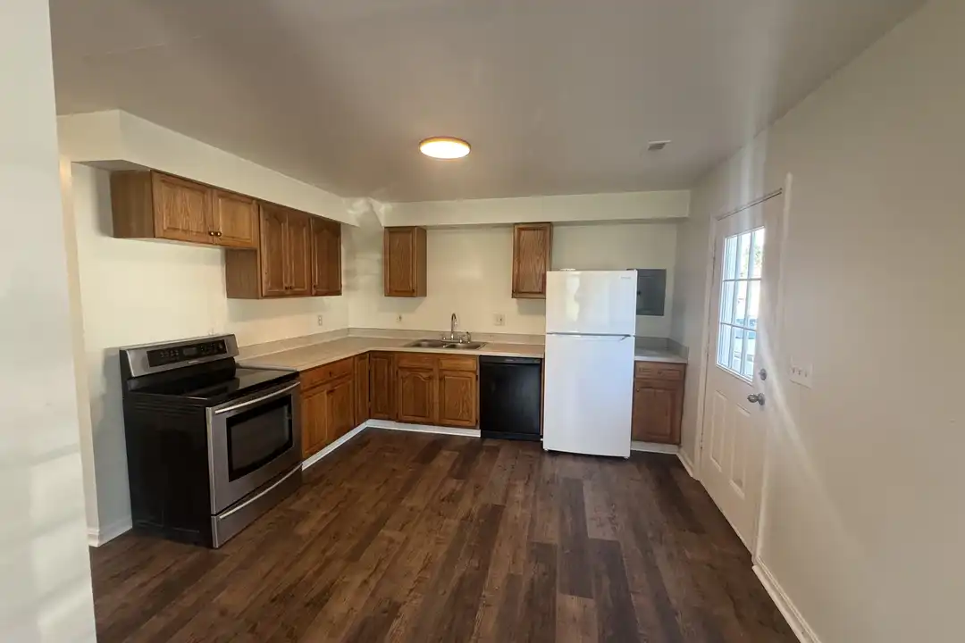 67 W Pratt St unit A – photo 1 of 24