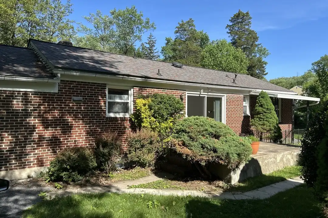 3992 College Ave - View 2