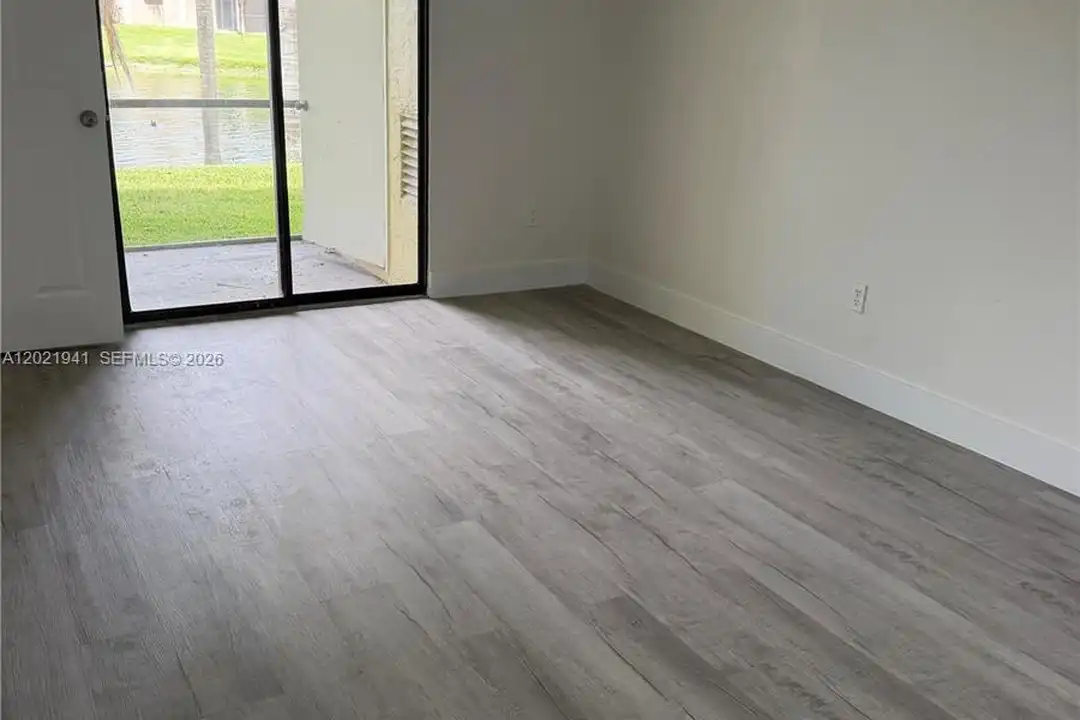 Apartment in Homestead - More