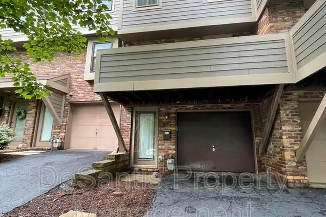 604 Arkwood Dr – photo 1 of 19