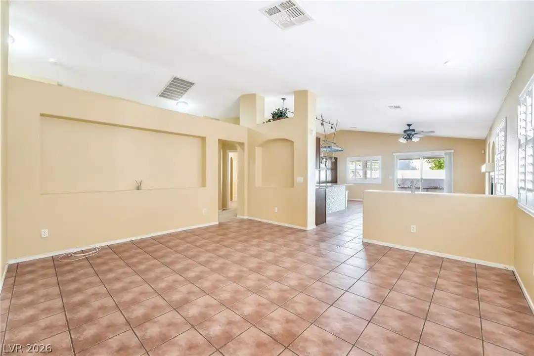 9346 Coral Berry St - View 6