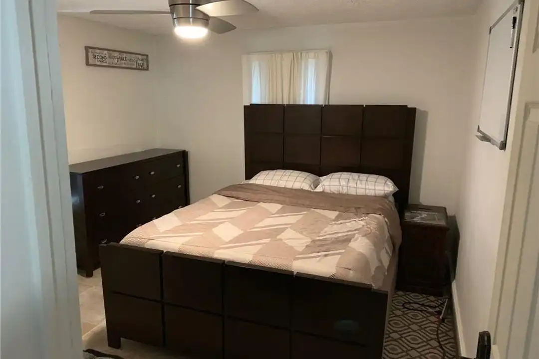 2512 Nash St - More
