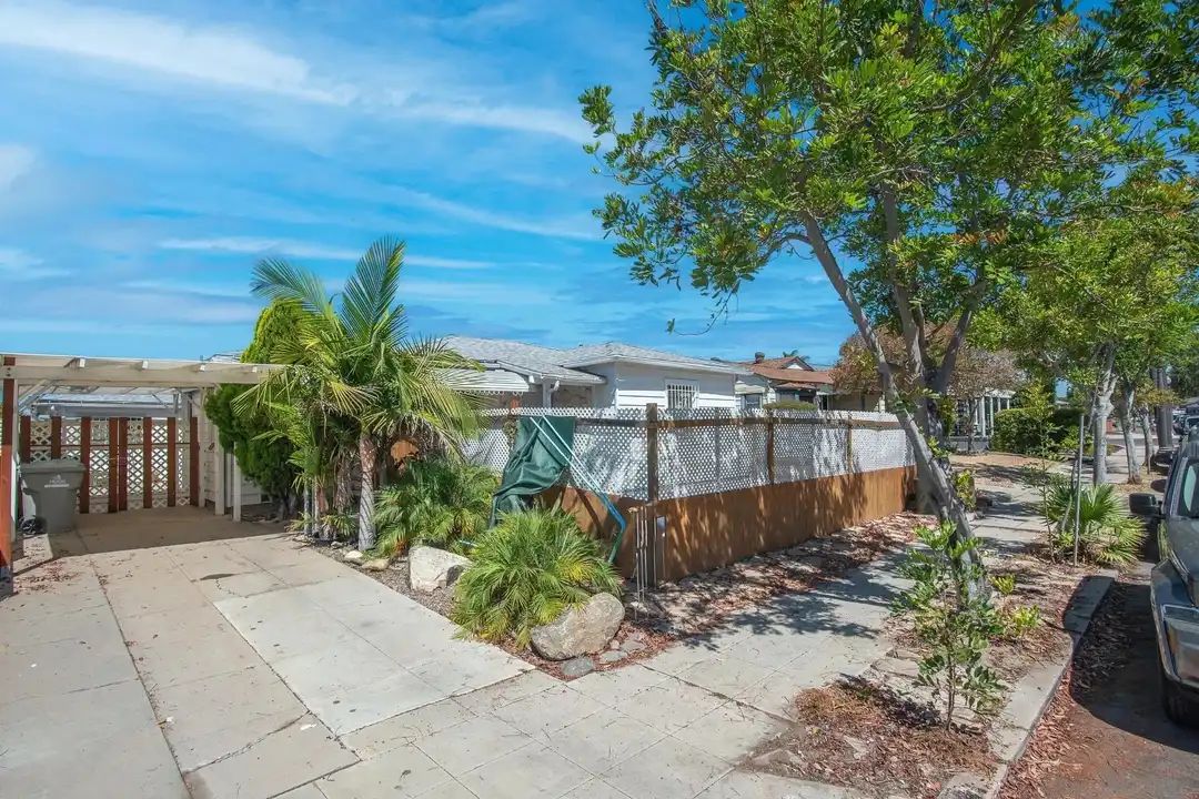 4682 Altadena Ave. – photo 1