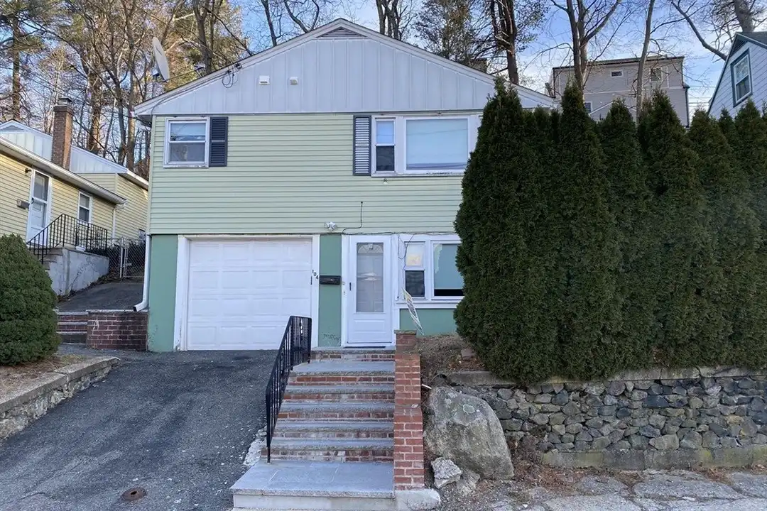 104 Amherst Ave – photo 1