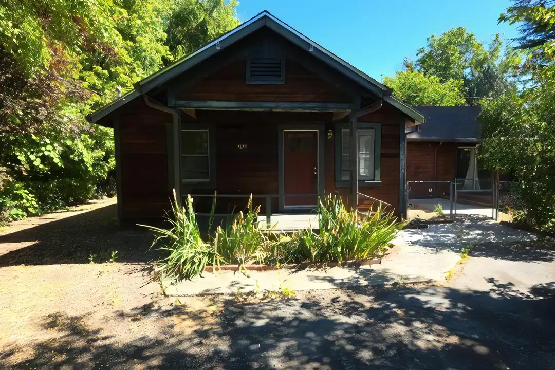 9633 Middle Creek Rd – photo 1 of 18