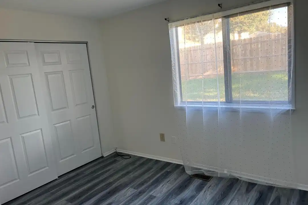 388 Aldeberan Dr - More
