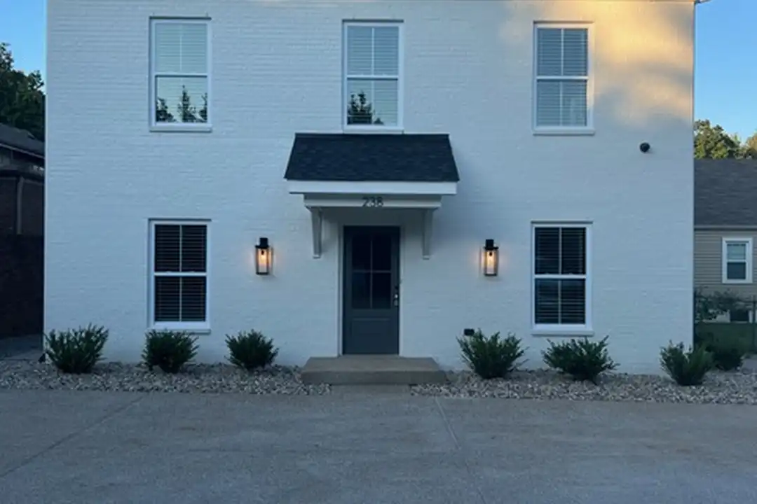 238 Chenoweth Ln unit 301 – photo 1