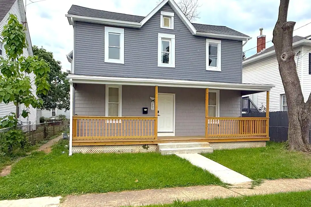 3703 6th St #2 – photo 1