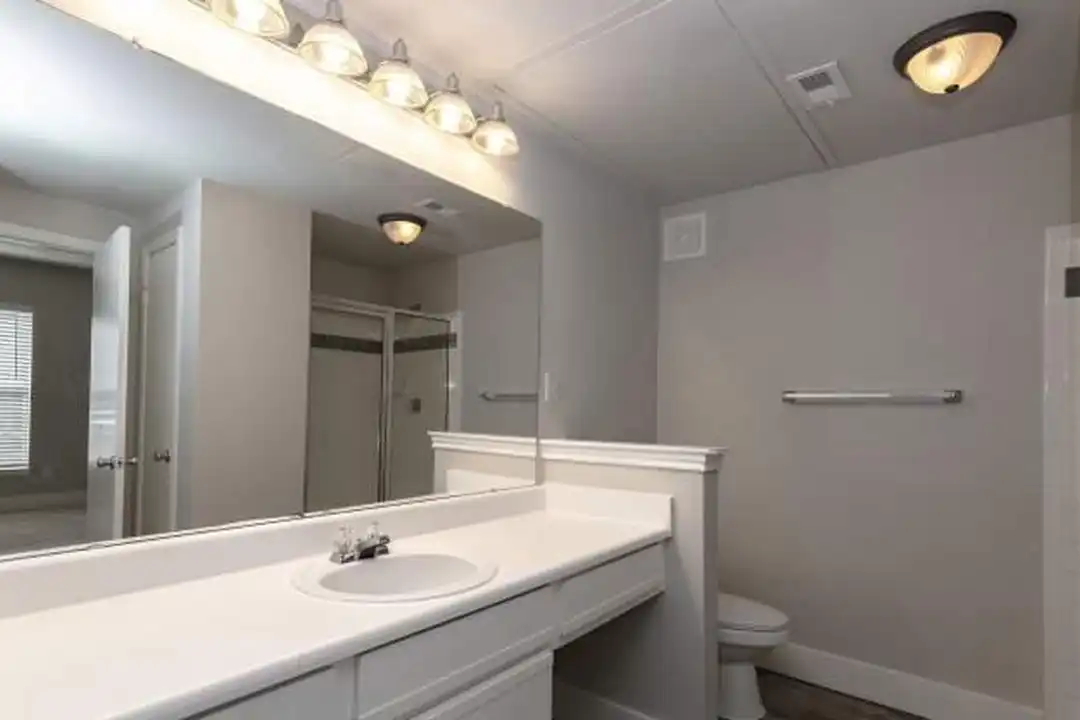 Apartment in Fort Worth, Tarrant County - More