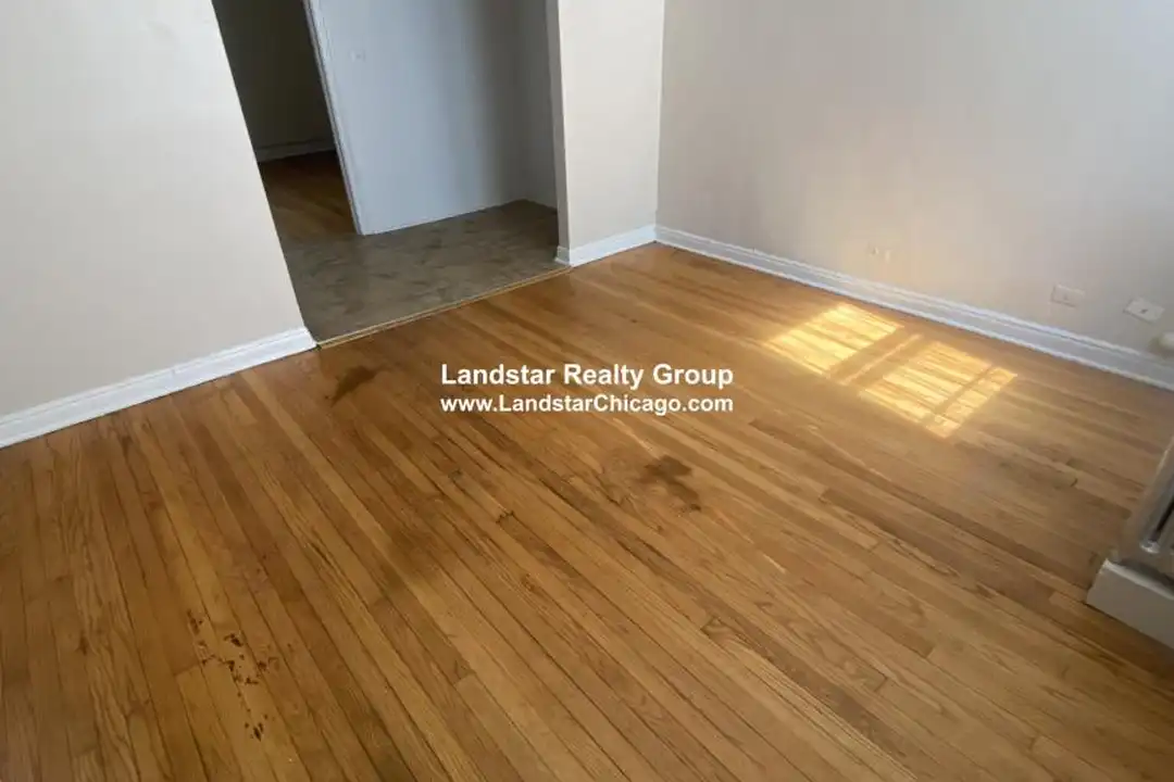 6912 N Ravenswood Ave - View 3