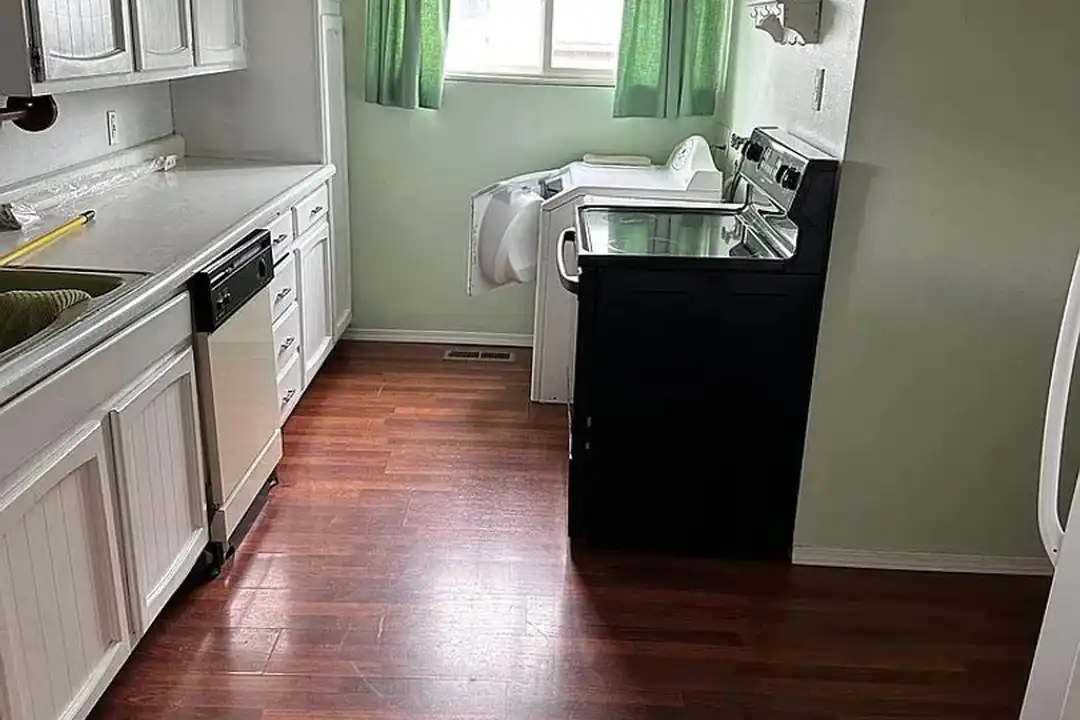 Apartment in Ellensburg - More