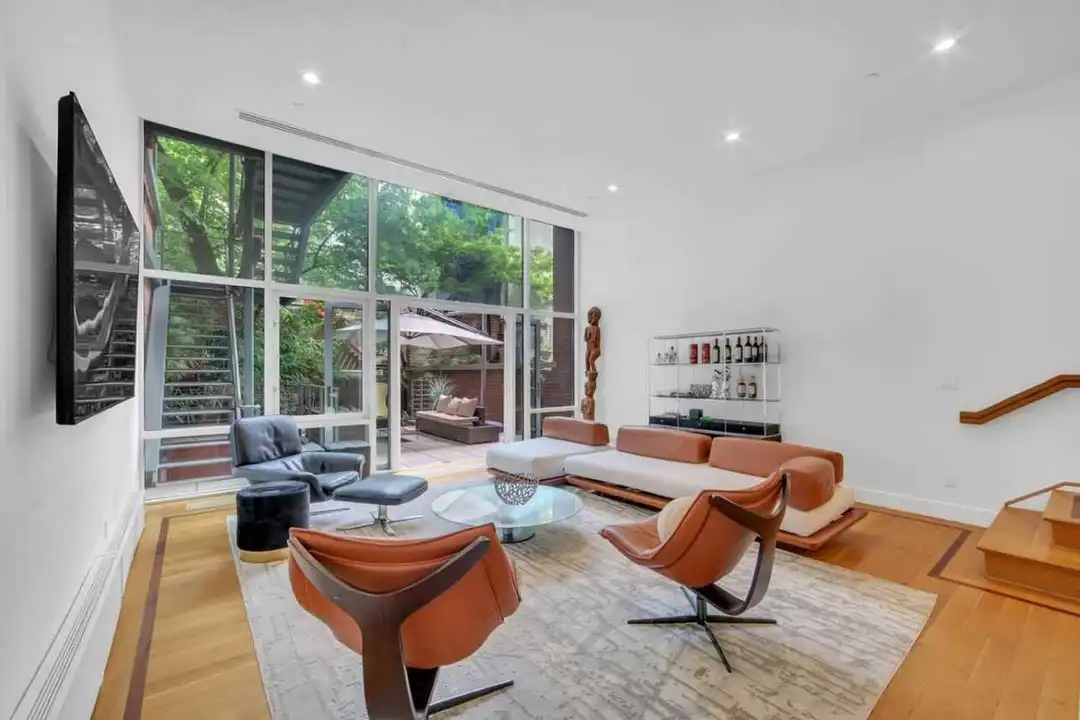 147 Lexington Ave unit 1541851P – pohled 2