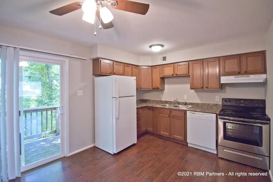 1500 Schiller Ave unit 1514-6 – photo 1 of 11