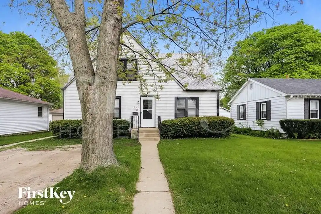 723 Fulton Ave – photo 1 of 15