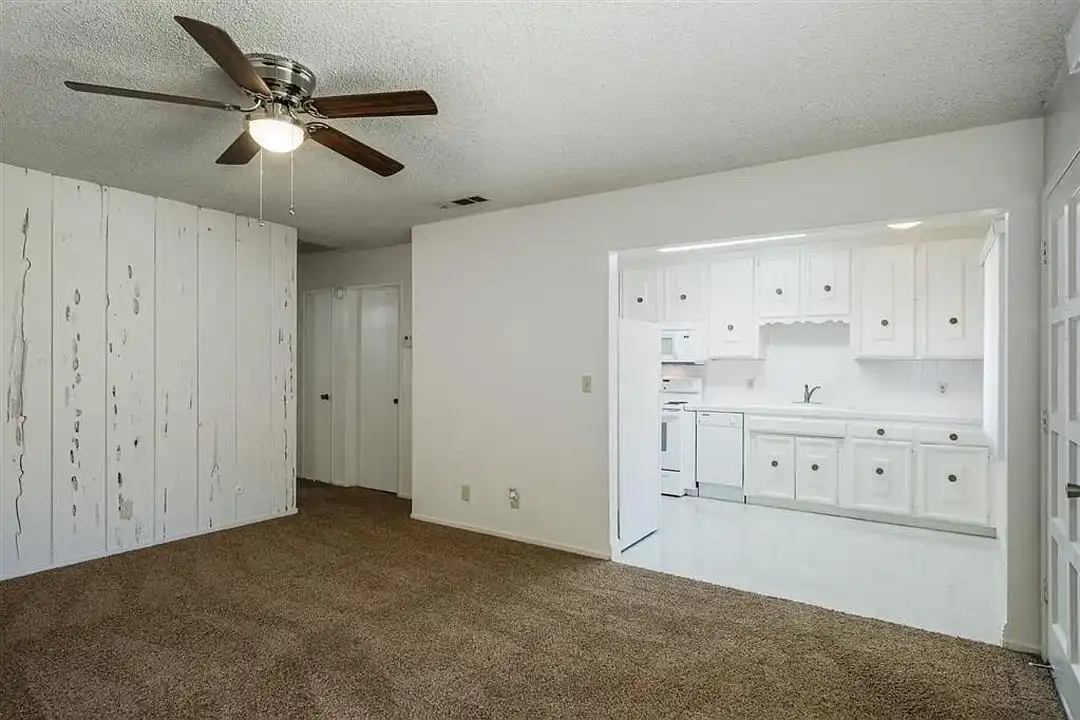Reef Apartments – photo 1