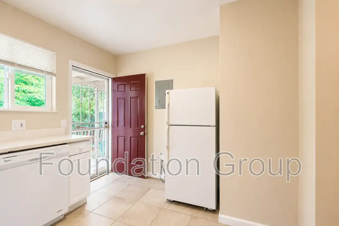 842 Davis Pl S unit 7 - Pamja 2