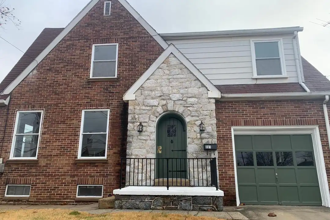 501 Hill St – photo 1