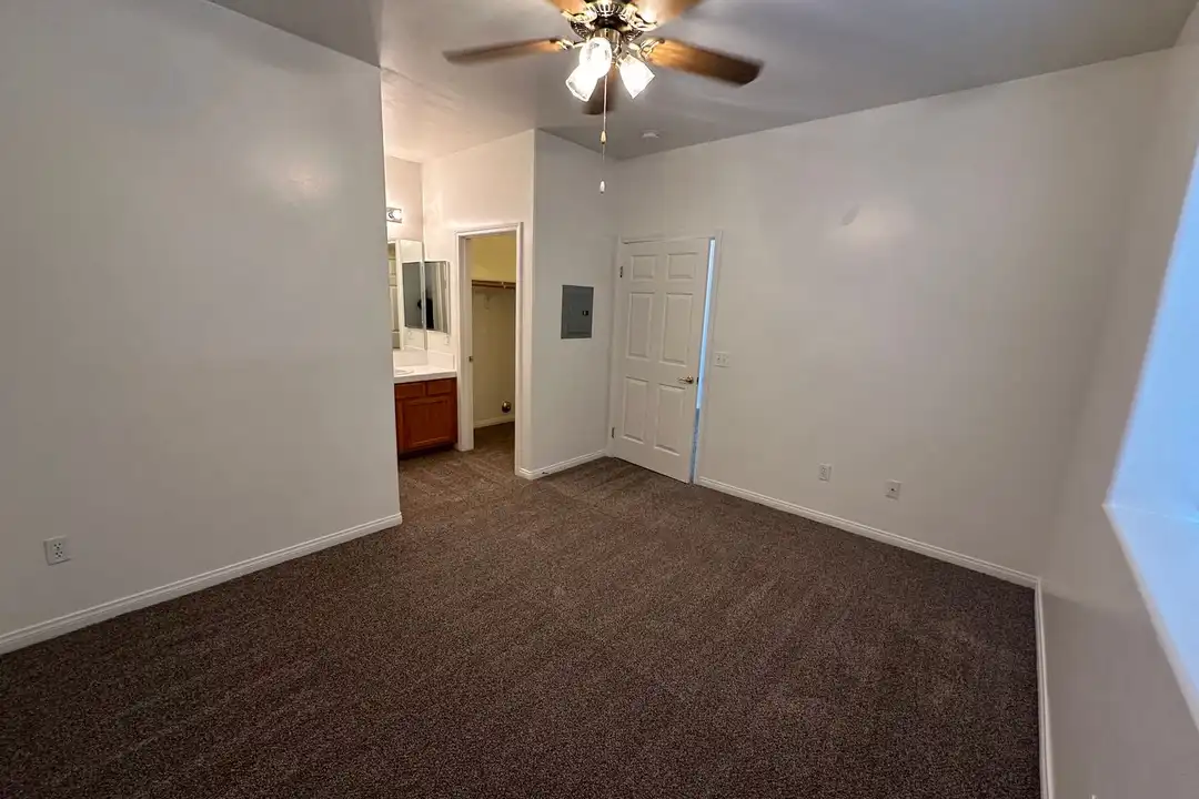 718 Orchid Dr unit 718 C - View 6