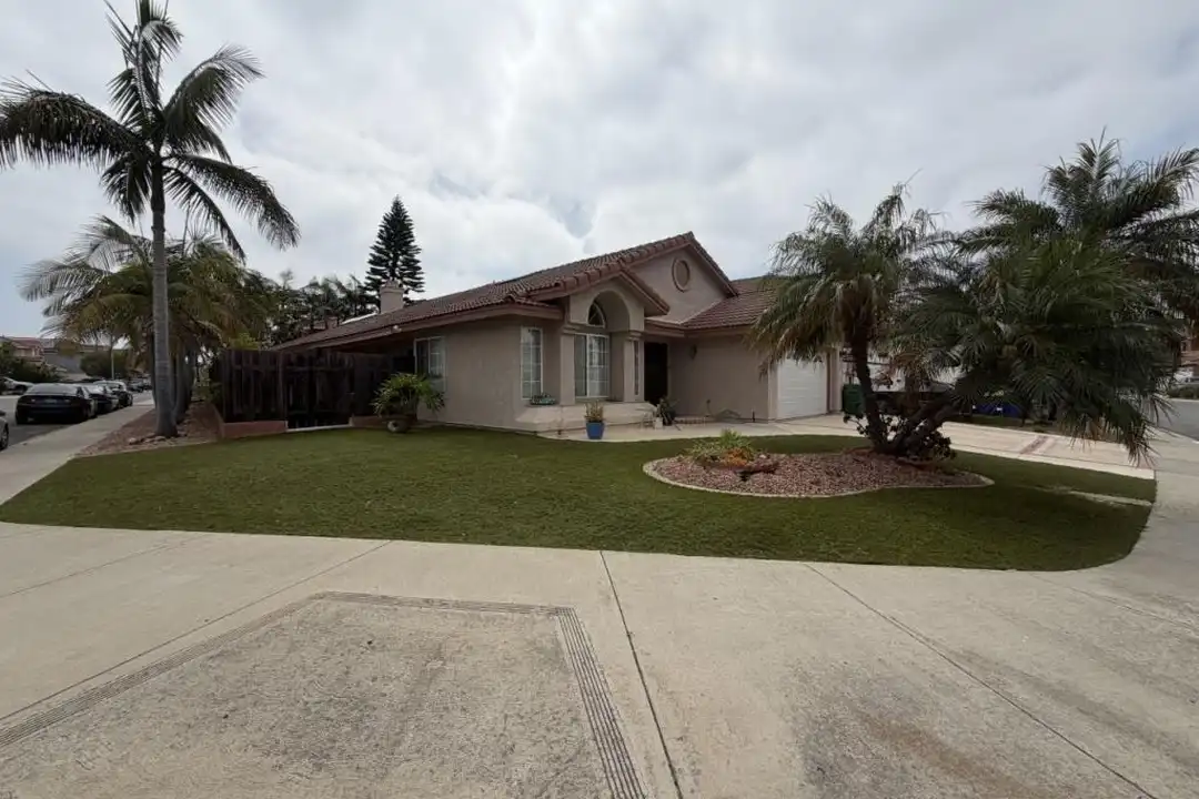11995 Thomas Hayes Ln - View 2