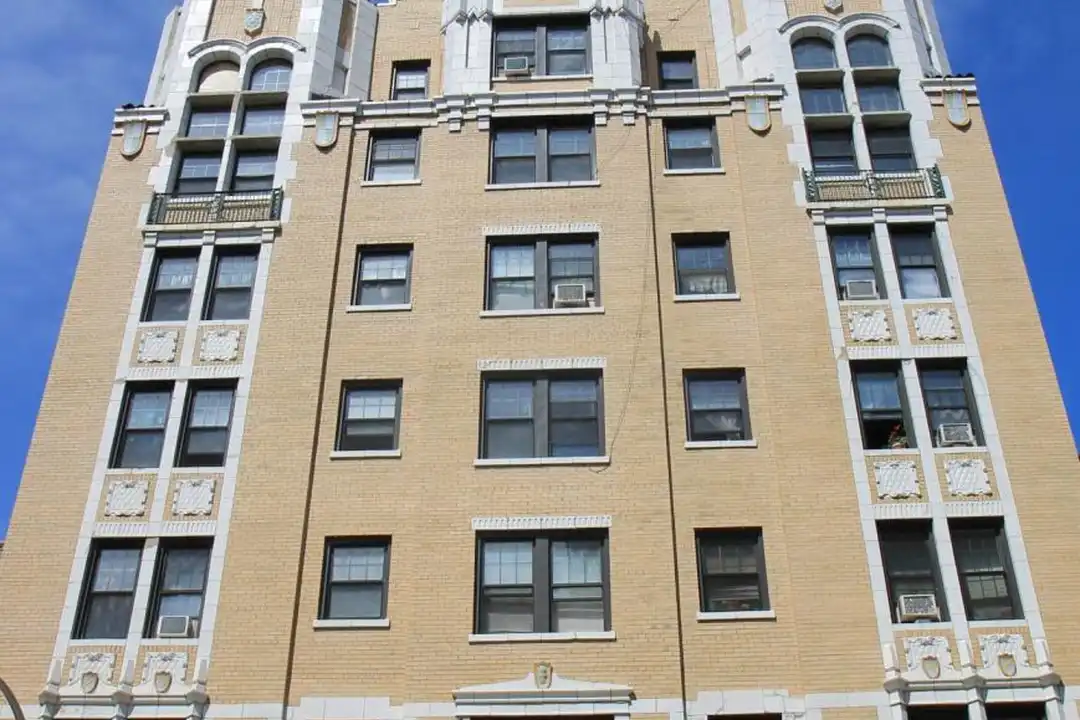 922 W Eastwood Ave - View 6