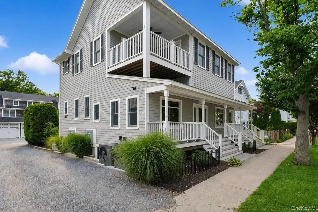 413 1st St – photo 1 of 21