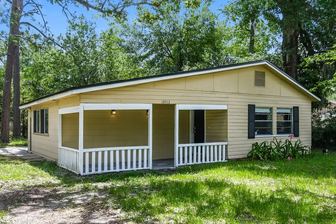 10513 Suomi St – pohled 3