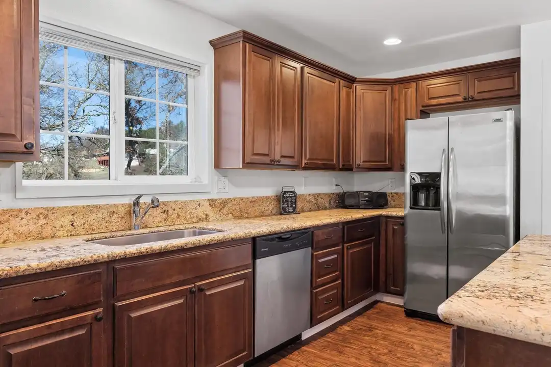 1152 Acorn St - View 3