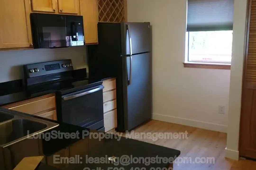 930 NW Naito Pkwy unit K9 - View 3