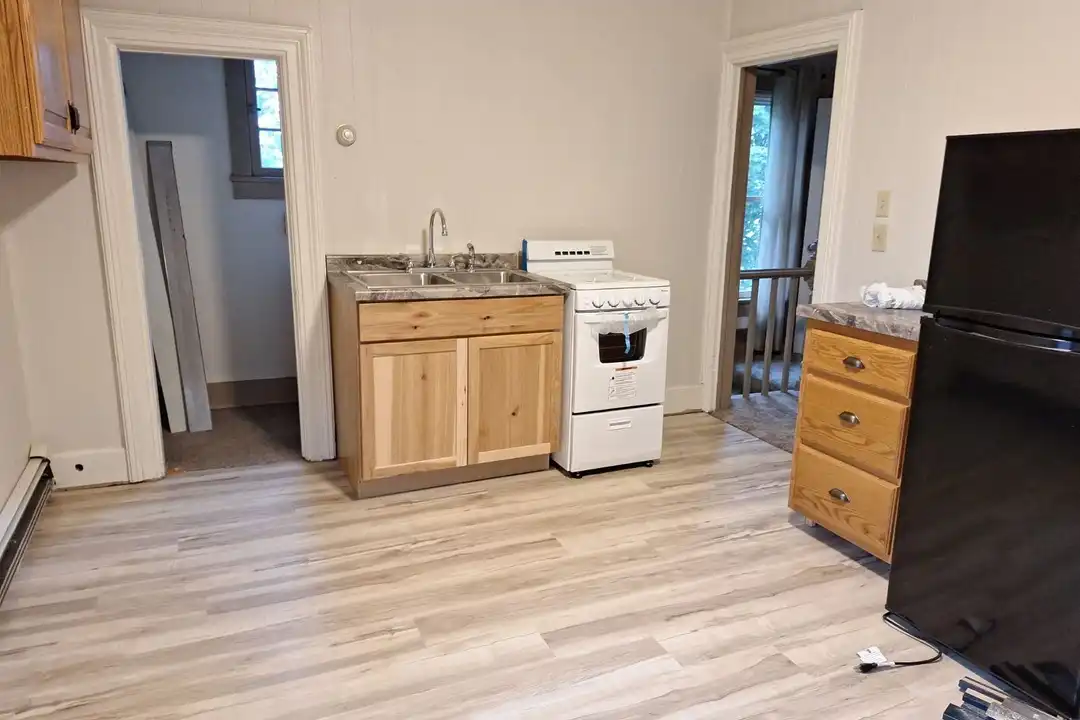 606 S 9th St unit 3 - View 5