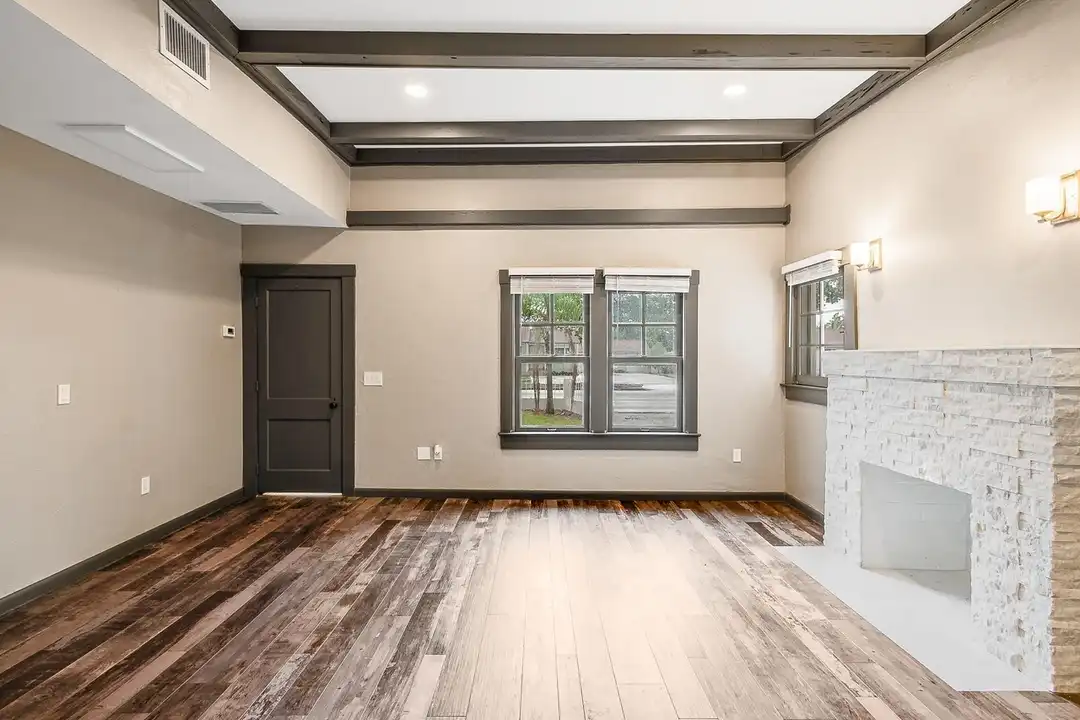621 Forest Hill Blvd - View 5